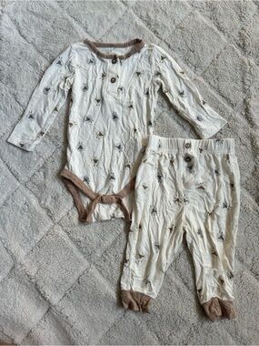 MilkBerry | Beige Sheep Long Sleeve Bamboo Onesie and Pants Set | Size 3-6 Month
